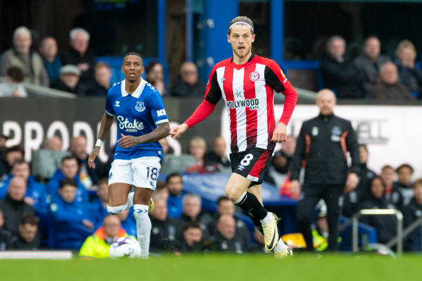 但一对亲兄 但一对亲兄