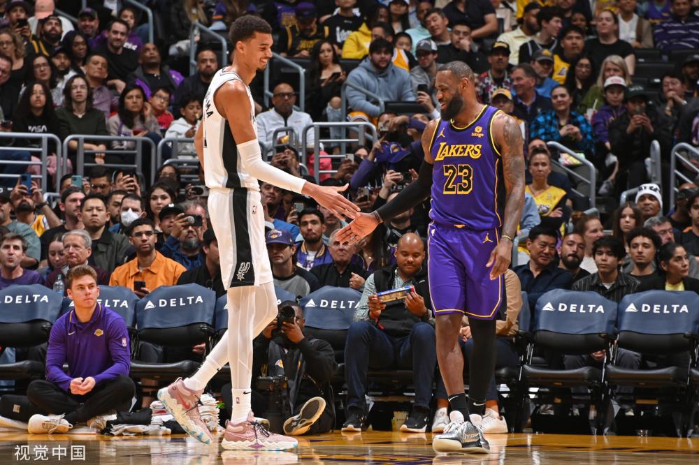 中显得尤为 中显得尤为