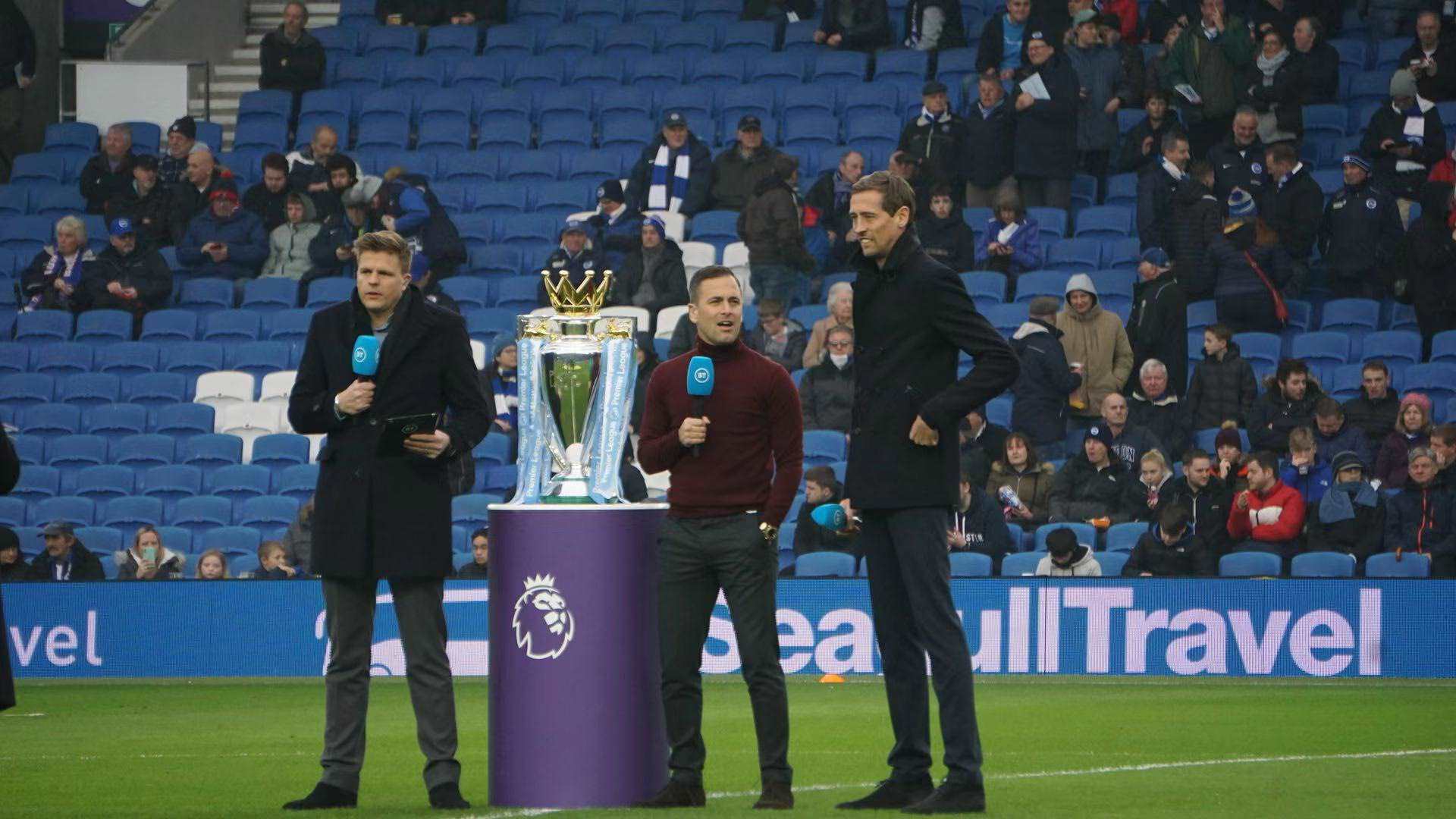 他的硬度和 他的硬度和